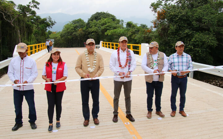 Inaugura Rutilio Escandón reconstrucción del puente vehicular Ocozocoautla-Domingo Chanona