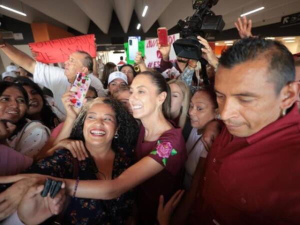 A su llegada a Tampico, Claudia Sheinbaum es recibida por la alegría del pueblo tamaulipeco
