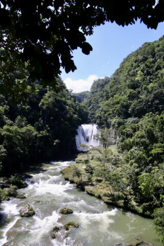 En Palenque, Rutilio Escandón inaugura el Centro Turístico Cascada Huextoc Natzin “El Salto”
