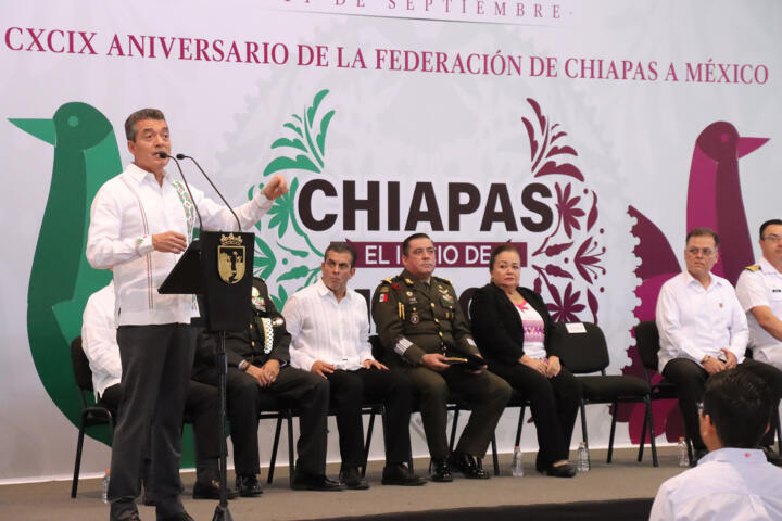 Chiapas camina orgulloso con los principios de igualdad e independencia de la patria mexicana: Rutilio Escandón
