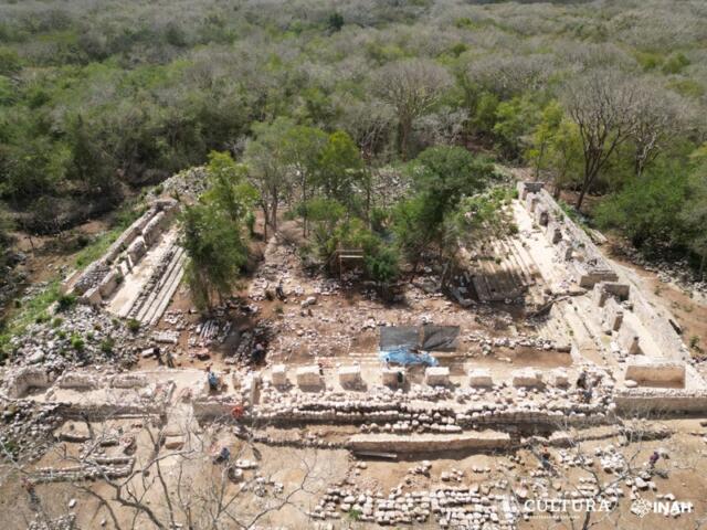 Descubre INAH dos conjuntos habitacionales en  Zona Arqueológica de Kabah en Yucatán 