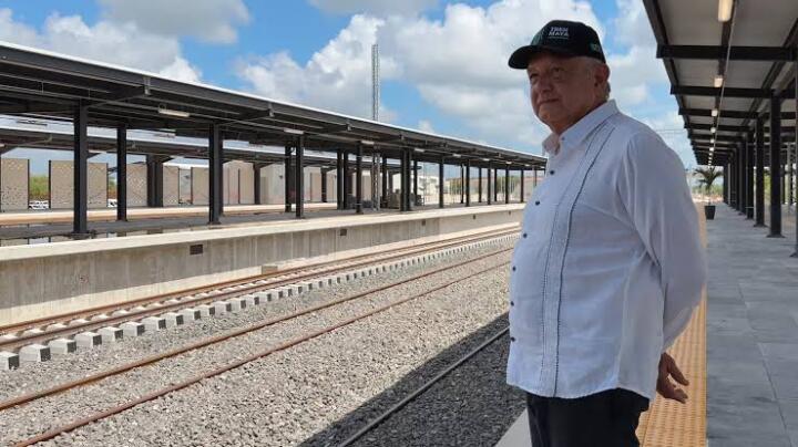 Verifica López Obrador avances del Tren Maya y el nuevo aeropuerto de Quintana Roo