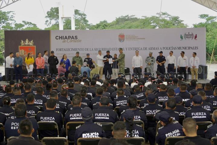 Reconoce Llaven Abarca visión del gobernador para dignificar a cuerpos policiales
