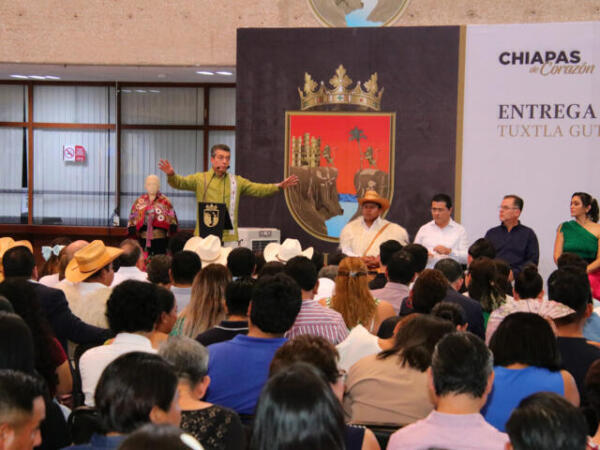 Entrega Rutilio Escandón Premio Estatal de la Juventud Chiapas 2023