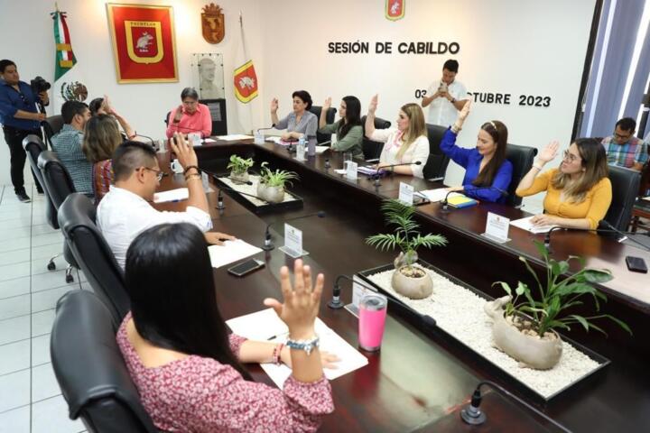 Carlos Morales solicitó permiso ante el Cabildo para separarse de su cargo como presidente municipal para recorrer el estado en busca de coordinar los comités de defensa de la 4 transformación