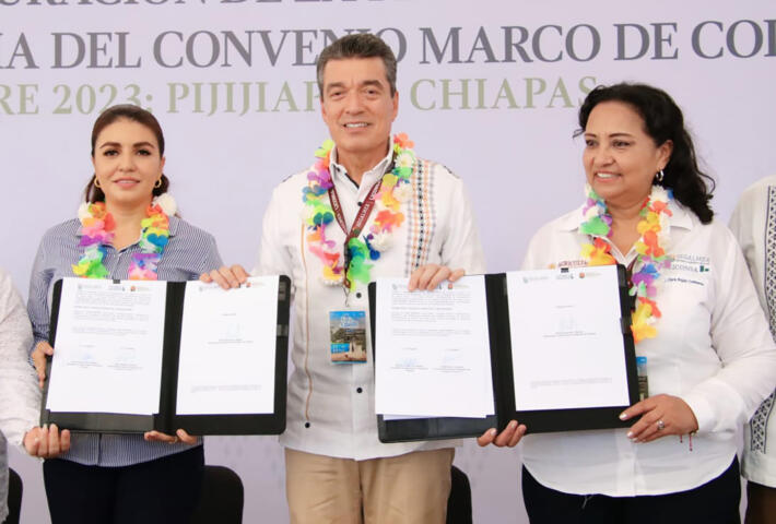 Atestigua Rutilio Escandón firma de Convenio de Colaboración entre la SAGyP y Liconsa, en Pijijiapan
