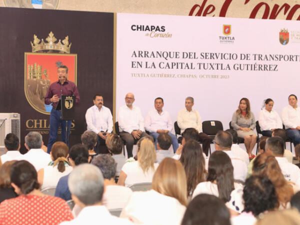 Rutilio Escandón encabeza arranque del servicio de transporte turístico Andabus, en Tuxtla Gutiérrez