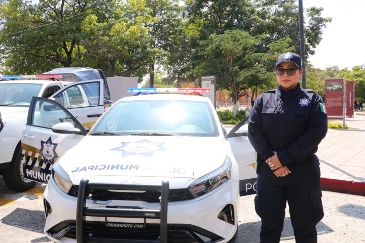 Entrega Rutilio Escandón equipamiento y patrullas a la policía municipal de Chiapa de Corzo