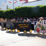 Junto al pueblo, Rutilio Escandón presencia desfile por 113 Aniversario del inicio de la Revolución Mexicana