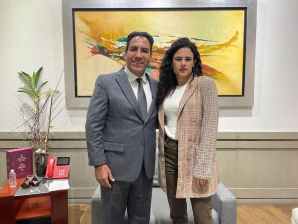 Eduardo Ramírez se reúne con Luisa Alcalde