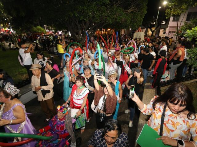 ¡Fiesta tuxtleca! Multitudinaria celebración por la reapertura del Parque de la Marimba