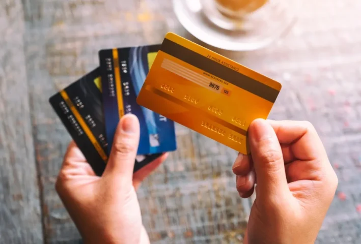 ¿Cuánto dinero puedes tener en tu tarjeta de débito sin pagar impuestos?