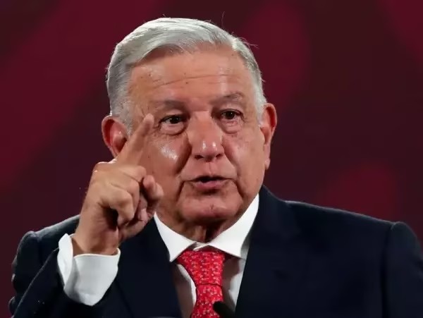 Destaca López Obrador la suma de esfuerzos en beneficio de las trabajadoras y trabajadores de México
