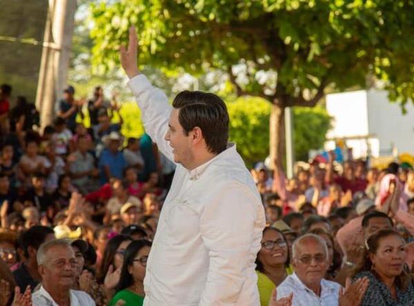 Reconoce Carlos Molina el impulso a la obra pública; rubro que suma al desarrollo del país