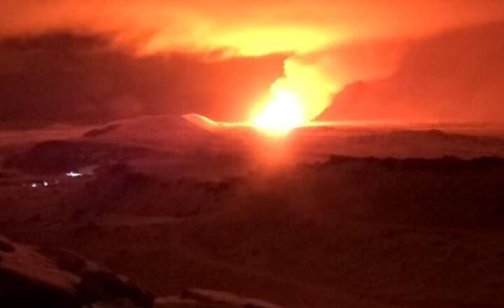 Islandia: Volcán entra en erupción tras semanas de alerta