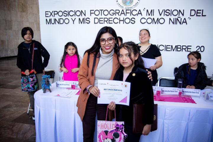 Diputada Floralma Gómez Santiz inauguró la exposición fotográfica “Mi visión del Mundo y mis Derechos como Niña”
