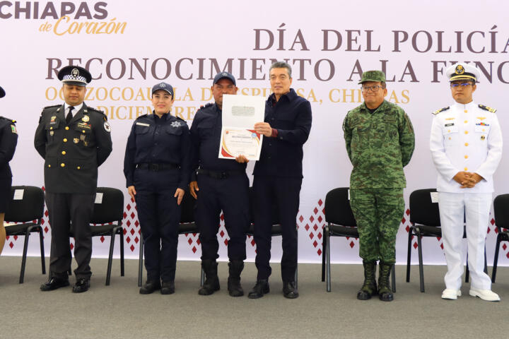 Reconoce Rutilio Escandón labor de policías para mantener la estabilidad y la armonía en Chiapas