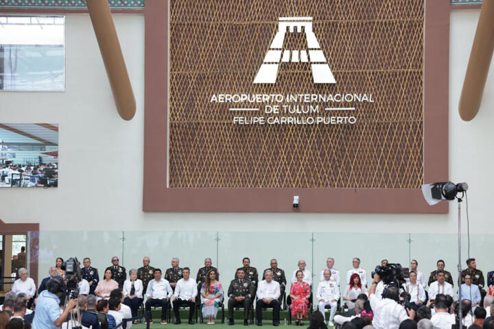 Acompaña Rutilio Escandón al presidente AMLO en la inauguración del Aeropuerto Internacional de Tulum