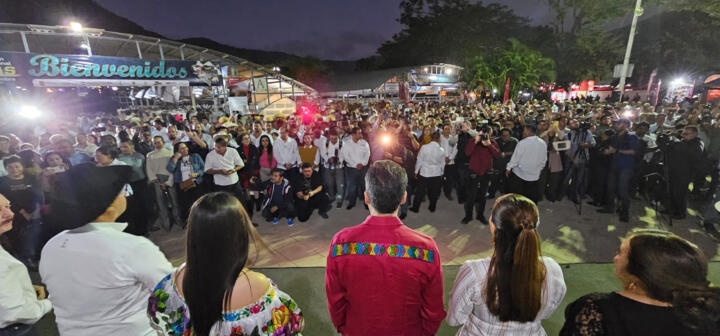 Junto a las familias chiapanecas, Rutilio Escandón inaugura la Feria Chiapas 2023