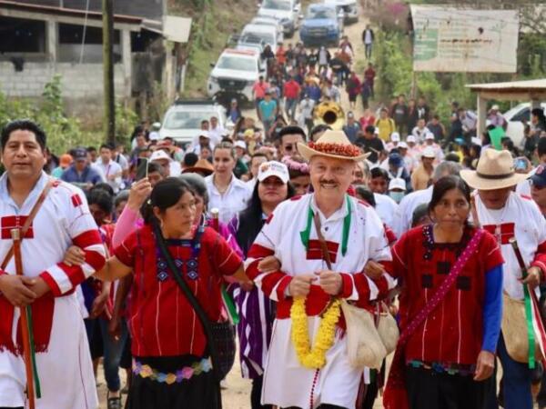 Con el respaldo del gobernador Rutilio Escandón se abate rezago social y en salud en Oxchuc: Dr. Pepe Cruz