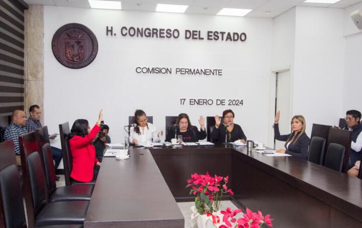 Congreso del Estado otorga licencias temporales a funcionarios municipales