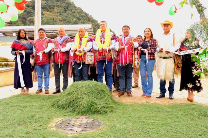 Inaugura Rutilio Escandón Sistema de Alcantarillado en la localidad San Nicolás Buenavista, de Zinacantán
