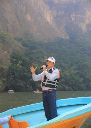 Invita Rutilio Escandón al turismo nacional y extranjero a disfrutar del Cañón del Sumidero