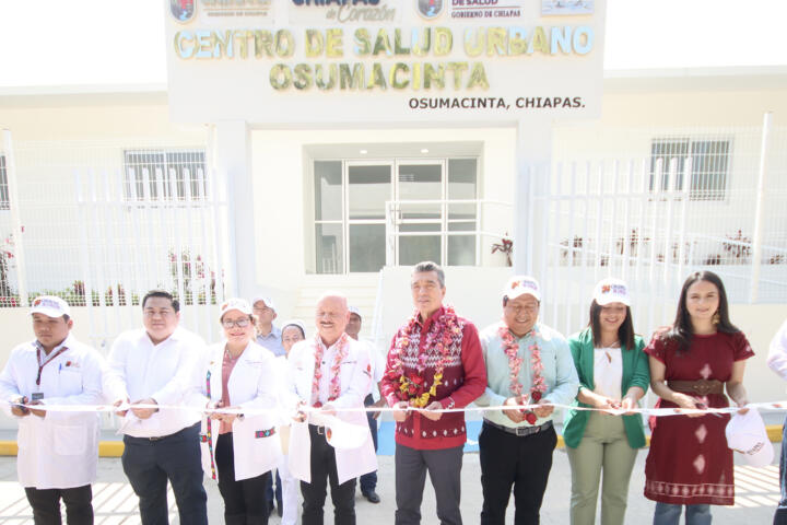 Tras años de abandono, Rutilio Escandón inaugura reconversión del Centro de Salud Urbano de Osumacinta