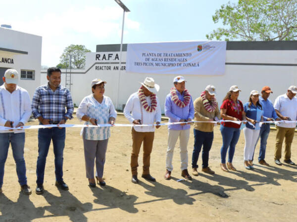 Inaugura Rutilio Escandón Planta de Tratamiento de Aguas Residuales en localidad Tres Picos, Tonalá