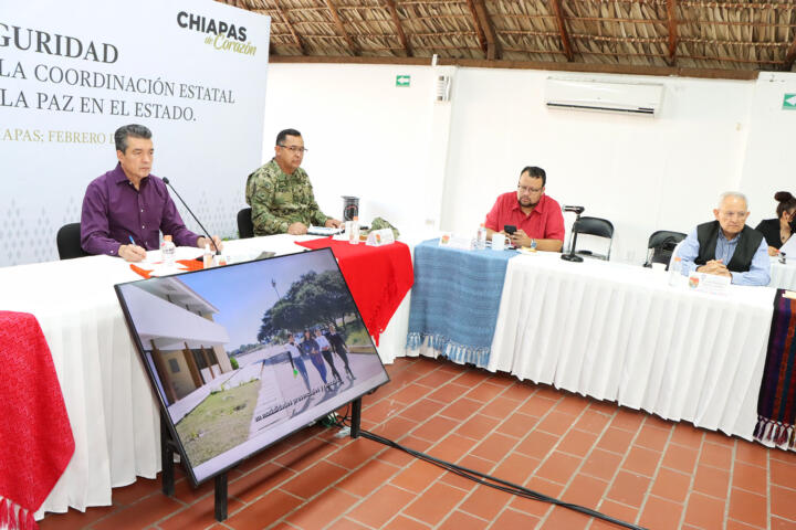 Anuncia Rutilio Escandón pago de retroactivos de 2023 a trabajadores del sector educativo de Chiapas