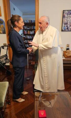 Sostiene Claudia Sheinbaum encuentro con el papa Francisco