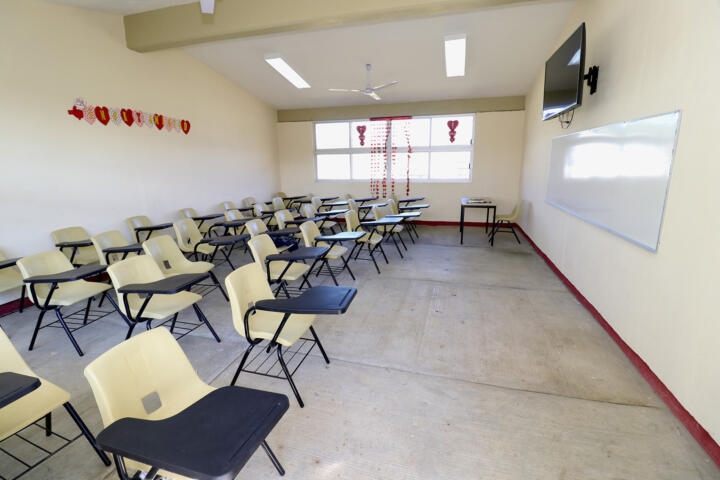 Inaugura Rutilio Escandón aulas en la Primaria Lisandro Calderón Hernández de Ocozocoautla