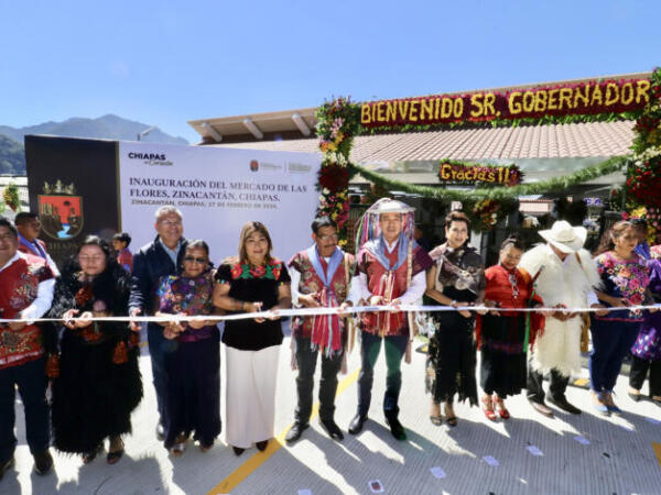 Inaugura Rutilio Escandón construcción del Mercado de las Flores, en Zinacantán