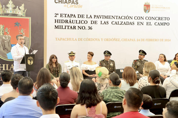 En Tapachula, Rutilio Escandón inauguró la 2ª etapa de pavimentación de vialidades en el Campo Militar No. 36
