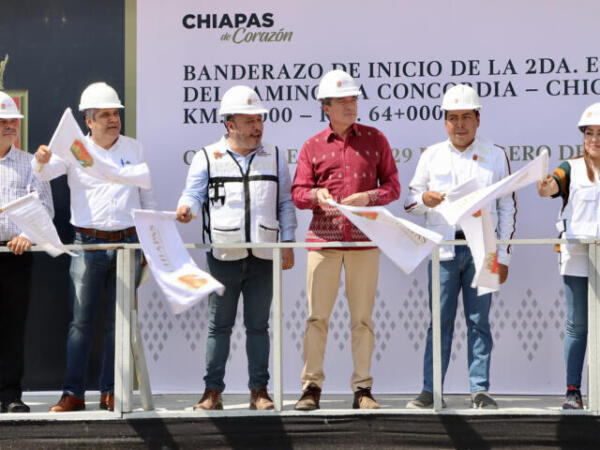 Rutilio Escandón da banderazo de inicio de reconstrucción del camino La Concordia-Chicomuselo