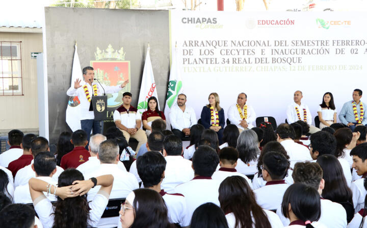 Arranca Rutilio Escandón Ciclo Escolar en el Cecyte Chiapas e inaugura cancha de usos múltiples del Plantel 34
