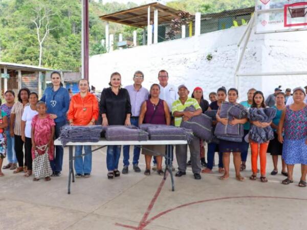 Ayuntamiento de Tapachula entrega ayuda humanitaria a comunidades de la zona alta