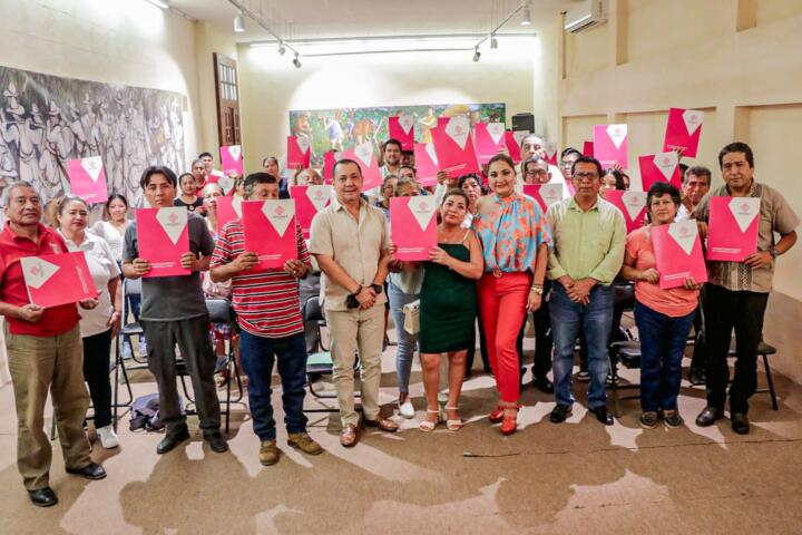 Ayuntamiento de Tapachula entrega escrituras públicas
