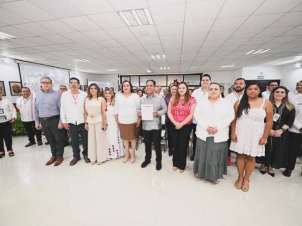 Eduardo Ramírez se registra ante el IEPC como candidato a la gubernatura de Chiapas