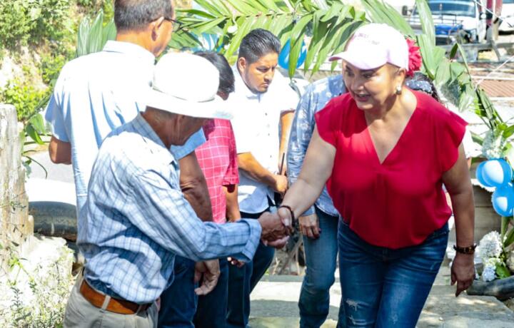 Ayuntamiento de Tapachula inaugura red de agua entubada en el manguito