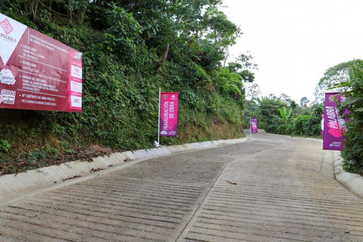 Ayuntamiento de Tapachula inaugura pavimentación hidráulica de camino en ejido El Manacal