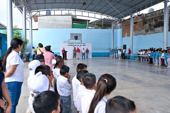 Caravana educativa del mes del niño en Tapachula, se realiza en primaria Venustiano Carranza
