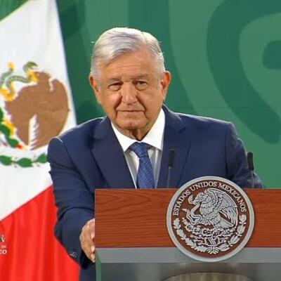 Denuncia presidente López Obrador campaña de Azteca contra su gobierno