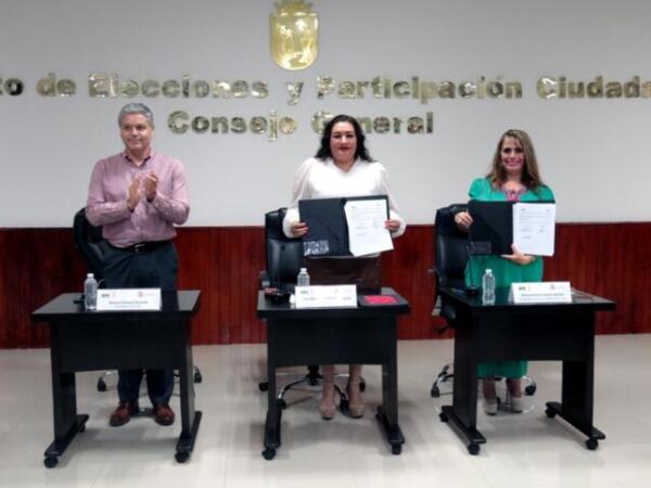 Firman IEPC y Consejo de Notarios de Chiapas, convenio para otorgar el auxilio notarial en la Jornada Electoral