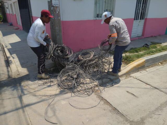 Operativo Municipal en Tuxtla Gutiérrez: Retiro de Cables para una Ciudad Más Segura y Limpia