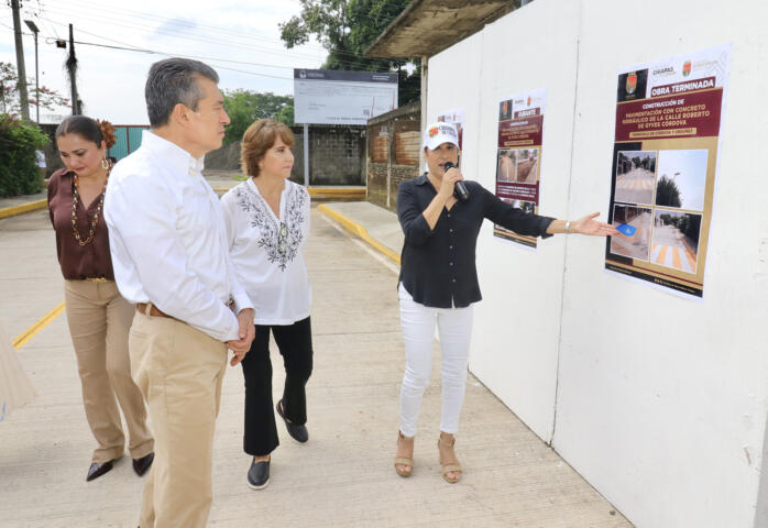 En Tapachula, Rutilio Escandón inaugura pavimentación de calle en la colonia Las Palmeras