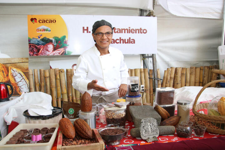 Anuncia Rutilio Escandón decreto para que festivales del cacao, café y mango ataulfo se realicen cada año