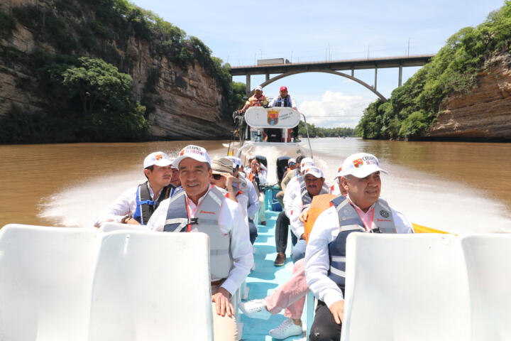 Supervisa Rutilio Escandón limpieza permanente del Cañón del Sumidero; invita al turismo a visitarlo