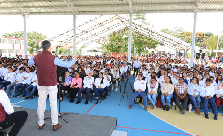 Destaca Rutilio Escandón fortalecimiento de la Universidad Tecnológica de la Selva, en beneficio de la juventud