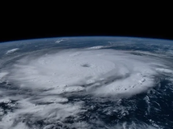 Beryl se intensifica y se convierte en un huracán categoría 3